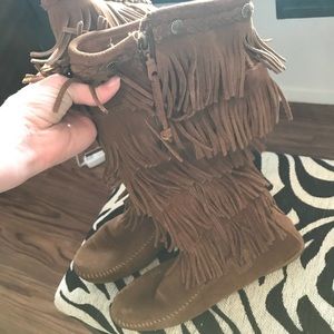 Minnetonka 5 Layer Boots